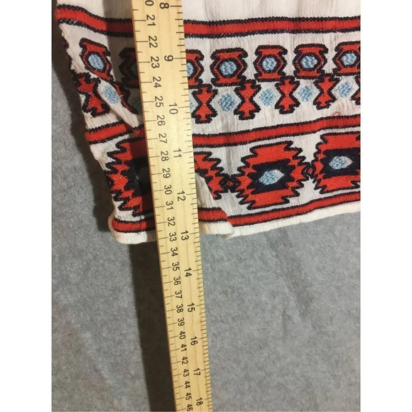 Womens Crown and Ivy Blouse Size Large Boho Bohemian Embroidered Beachy - Picture 3 of 3